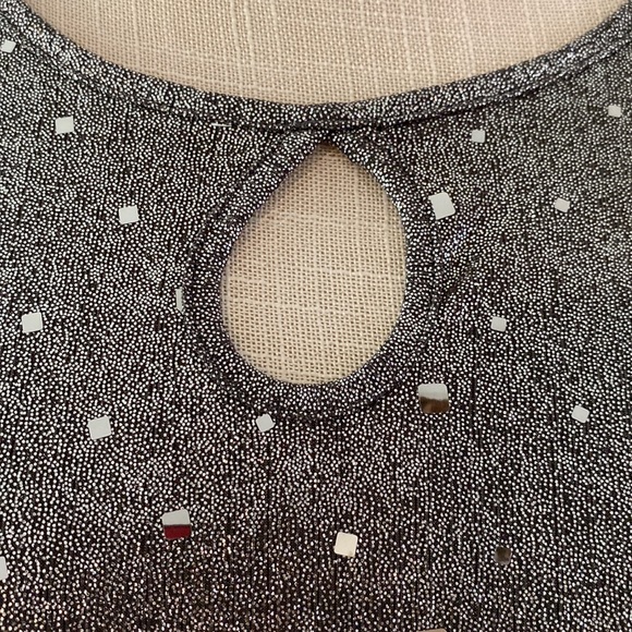 CURE brand women’s gray silver sparkle keyhole front blouse top l/s size M - Picture 4 of 12